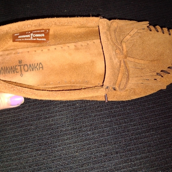 Minnetonka slippers - Picture 1 of 3